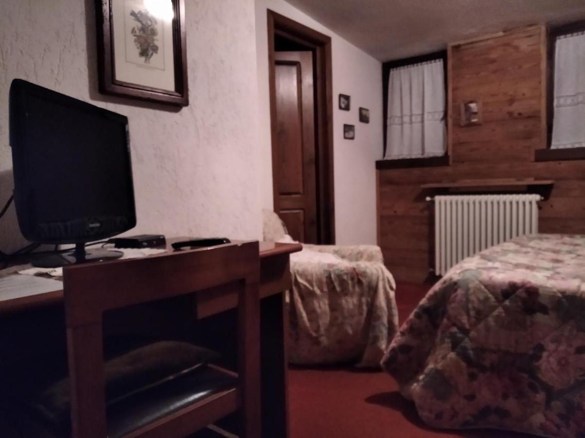ורנאנטה Albergo Martinet מראה חיצוני תמונה