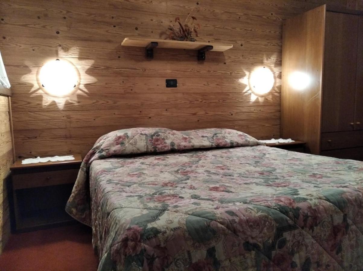 ורנאנטה Albergo Martinet מראה חיצוני תמונה