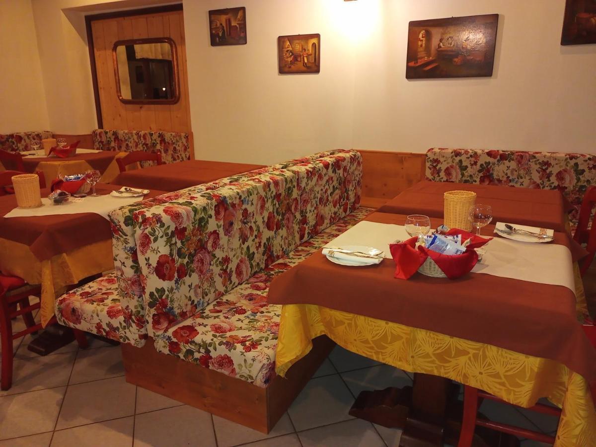 ורנאנטה Albergo Martinet מראה חיצוני תמונה