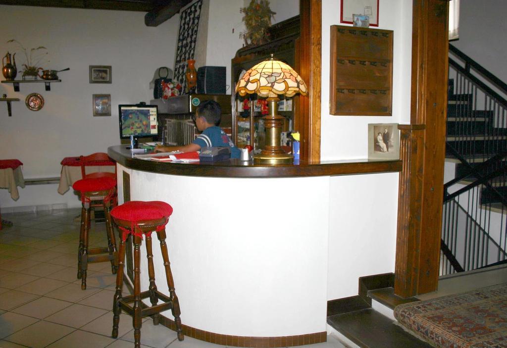 ורנאנטה Albergo Martinet מראה חיצוני תמונה