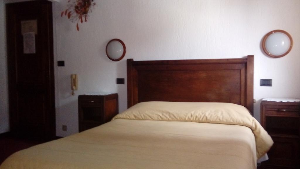 ורנאנטה Albergo Martinet מראה חיצוני תמונה